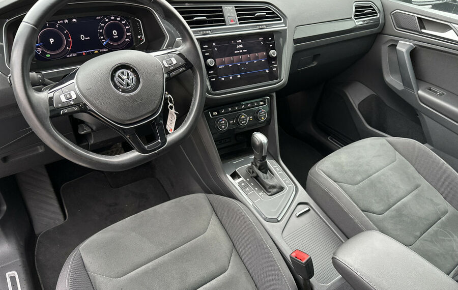 VW Tiguan 1.5 TSI DSG HL NAV+LED+PANO+AHK+CARPLAY