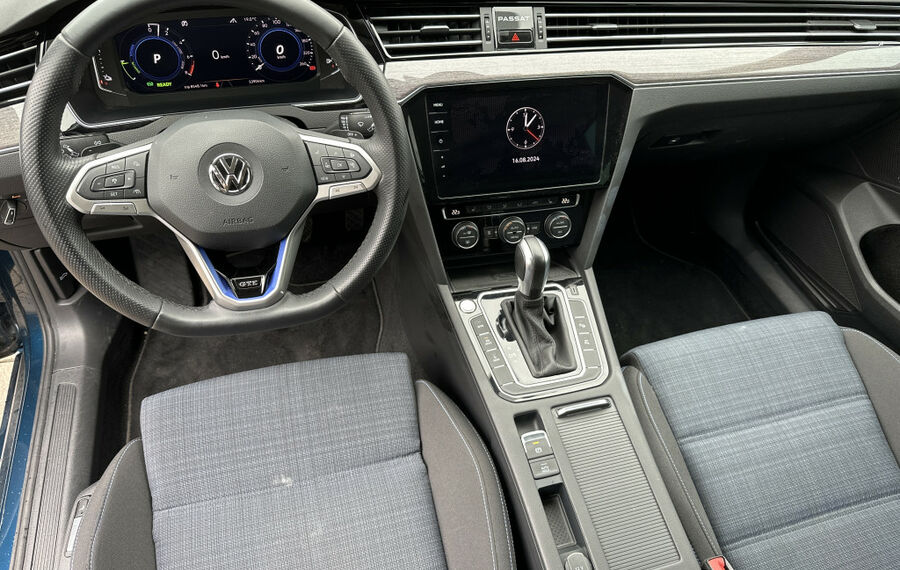 VW Passat Variant 1.4 TSI DSG GTE R-Line NAV+LED+PP