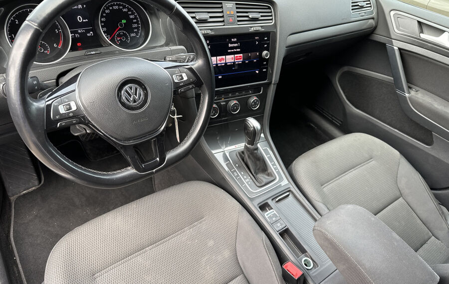 VW Golf 2.0 TDI DSG 4Motion Comfortline NAV+AHK+ACC