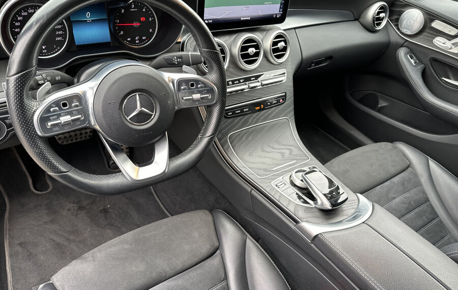 Mercedes-Benz C 220d T 4Matic AMG-Line NAV+LED+AHK+CARPLAY+1HD