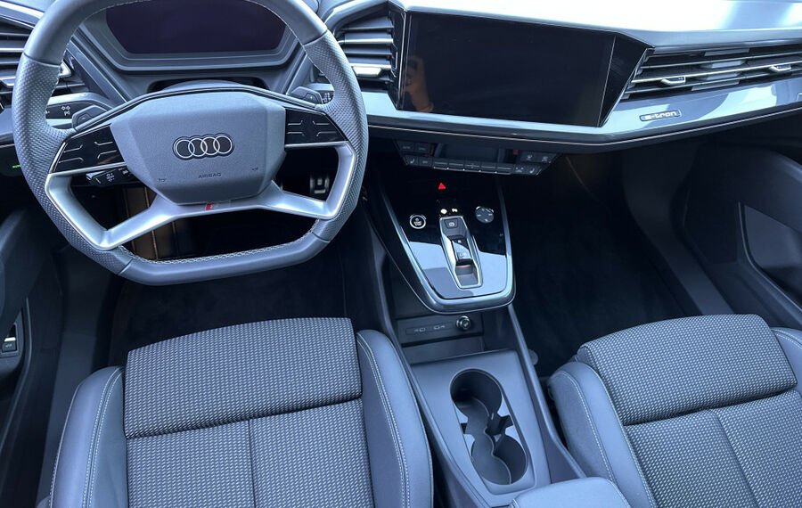 Audi Q4 e-tron 35 S-Line Black NAV+LED+20ZO+V-COCKPIT