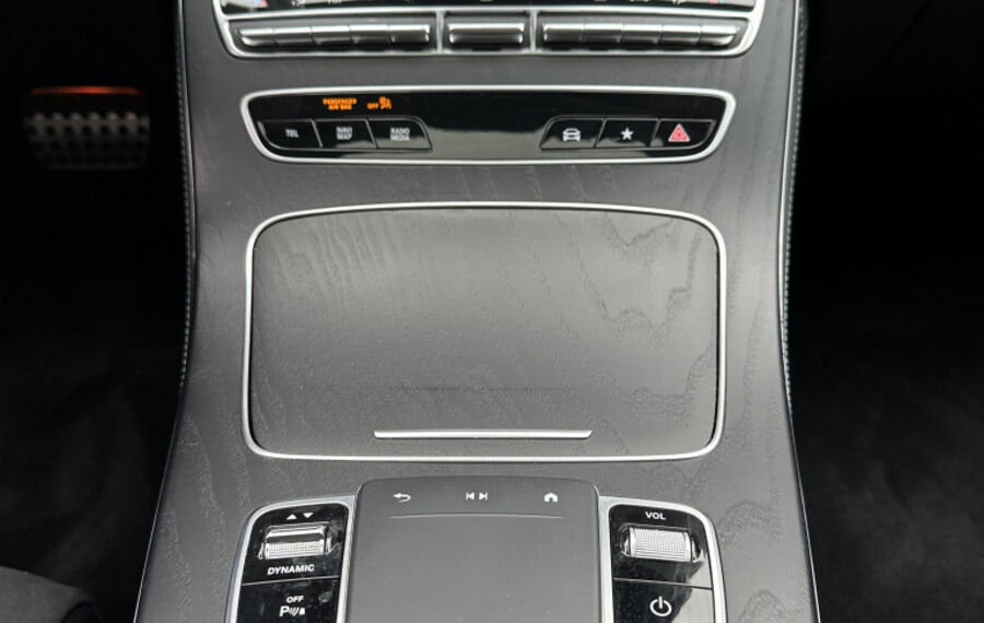 Mercedes-Benz E 300de T 4M AMG-Line NAV+LED+AHK+WIDESCR+PANORAMA