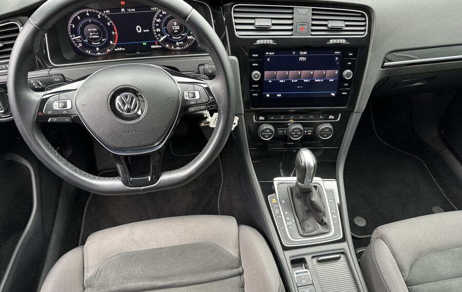 VW Golf 1.5 TSI DSG Highline NAV+LED+ACC+KAMERA+1HD