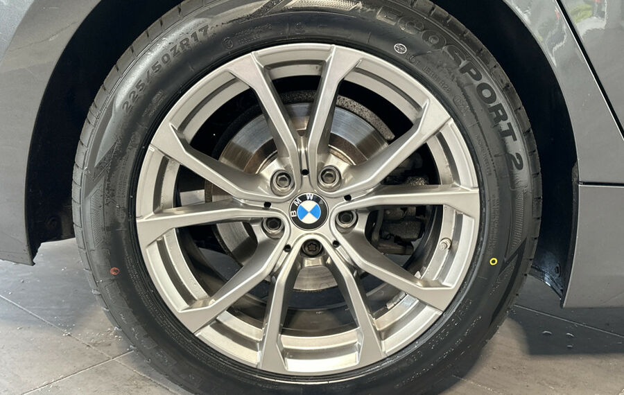 BMW 320d Touring Sport-Line NAV+LED+AHK+KAMERA+PANO