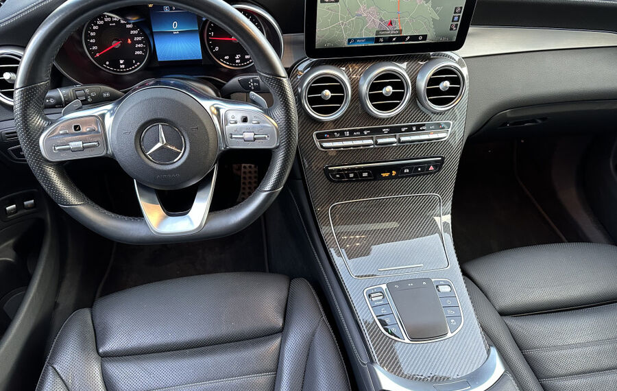 Mercedes-Benz GLC 300d 4Matic AMG-Line NAV+LED+AHK+PANO+19ZOLL