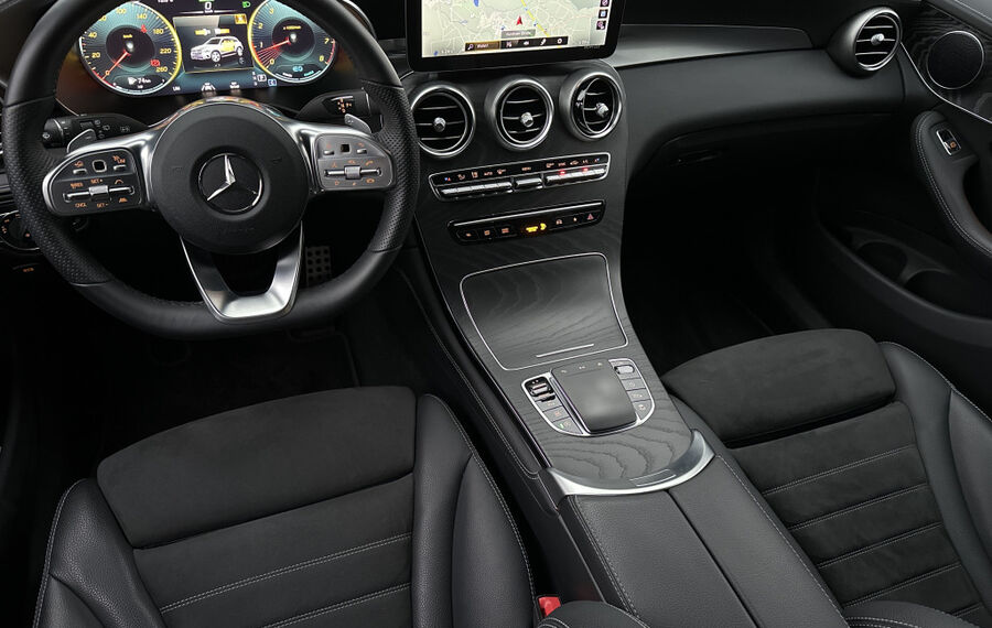 Mercedes-Benz GLC 300 4Matic AMG-Line NAV+LED+VCOCK+DISTRONIC