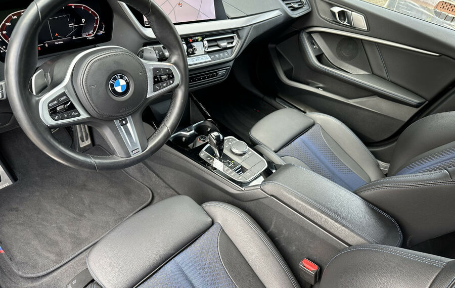 BMW 120i Aut. M-Sport NAV+LED+HEAD-UP+SHZ+HIFI+ALARM