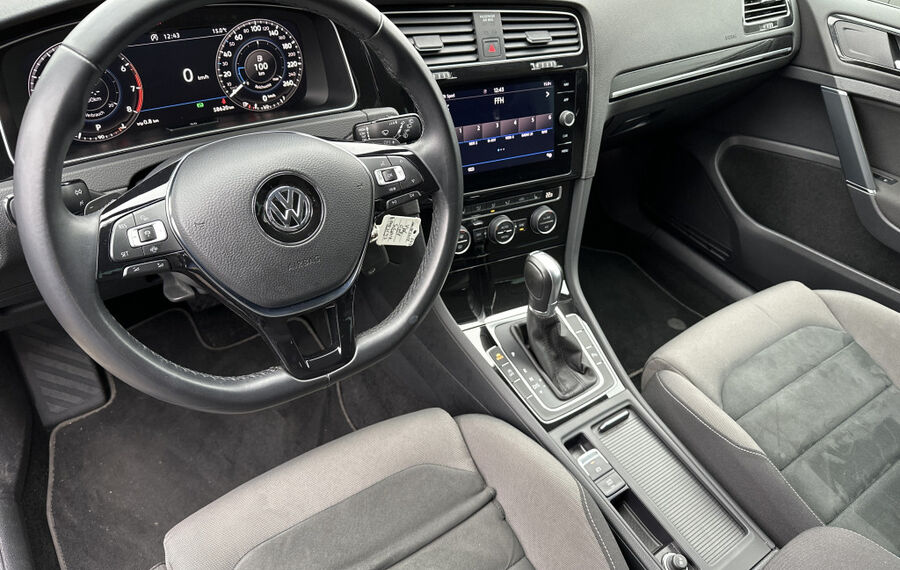 VW Golf 1.5 TSI DSG Highline NAV+LED+ACC+KAMERA+1HD