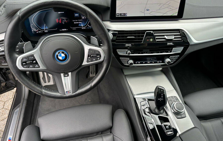 BMW 530e Touring M-Sport NAV+LASER+ACC+HEAD-UP+PANO