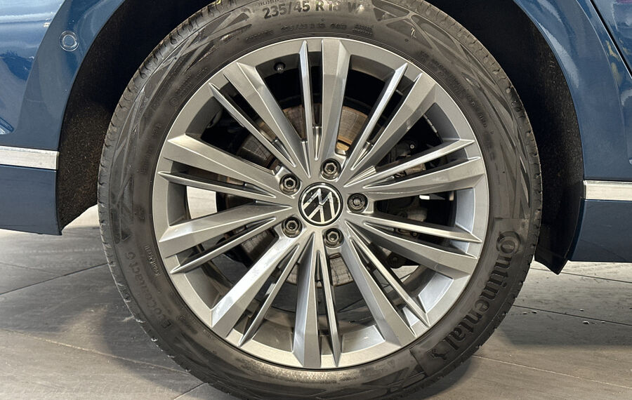 VW Passat Variant 1.4 TSI DSG GTE NAV+MATRIX+KAMERA