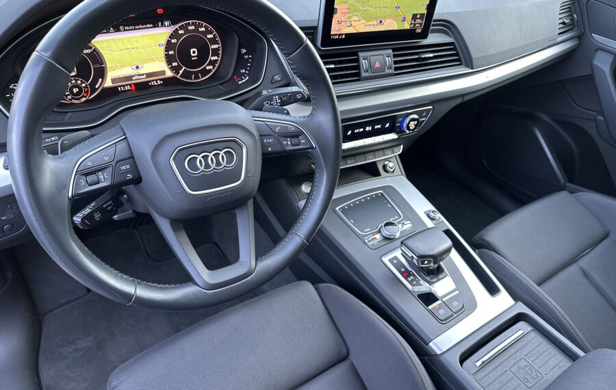 Audi Q5 55 TFSI e Quattro S-Line NAV+LED+AHK+ACC+20ZO