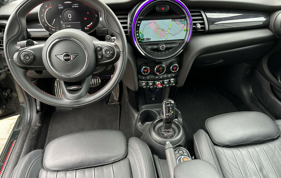 MINI John Cooper Works Sport-Aut. Black NAV+LED+PANO