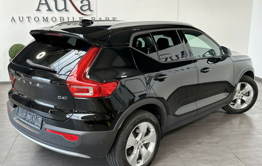 Volvo XC40 2.0 D4 Momentum AWD NAV+LED+KAMERA+AHK+SHZ