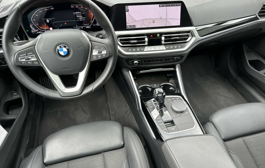 BMW 330d Touring Sport-Line NAV+LED+PANO+AHK+HIFI+PP