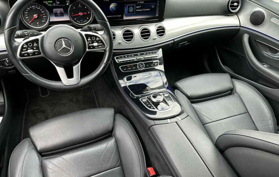 Mercedes-Benz E 300 de T Avantgarde NAV+LED+KAMERA+18ZO+LEDER