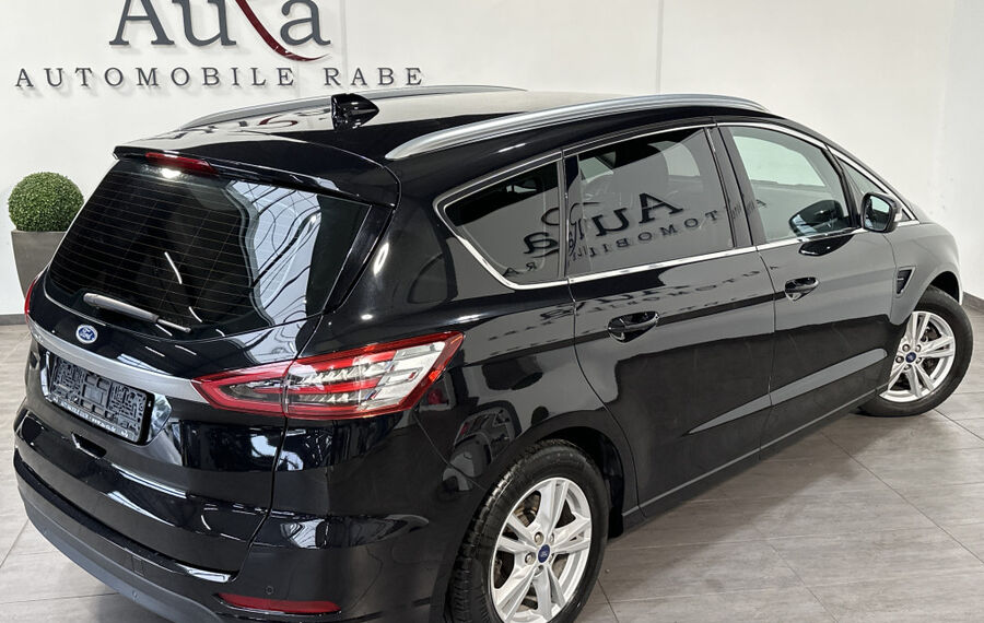 Ford S-MAX 2.0 EB Aut. Titanium NAV+LED+KAM+CARPLAY  