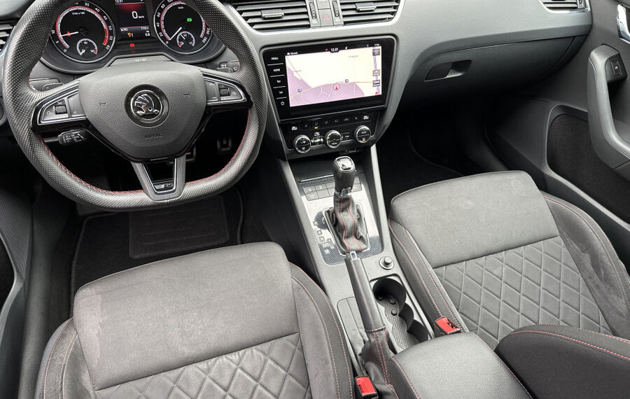 Skoda Octavia Combi RS 2.0 TDI 4x4 DSG NAV+LED+CARPLAY