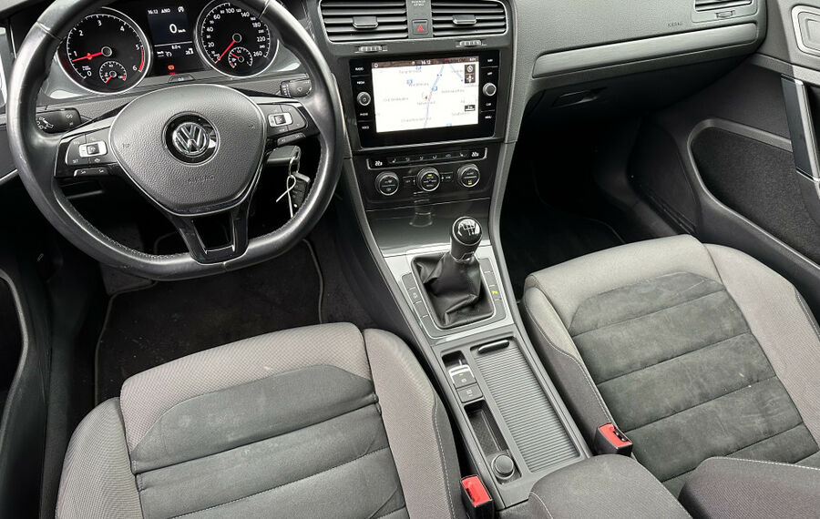 VW Golf 1.6 TDI CL NAV+LED+SHZ+APS+ACC+BLUETOOTH+EU6dT 