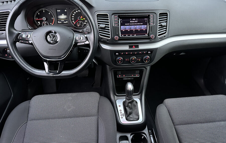 VW Sharan 2.0 TDI DSG Comfortline NAV+ACC+CARPLAY  