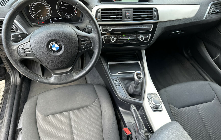 BMW 118i Advantage NAV+SHZ+PDC+BLUETOOTH+TEMPOMAT+EU6dT