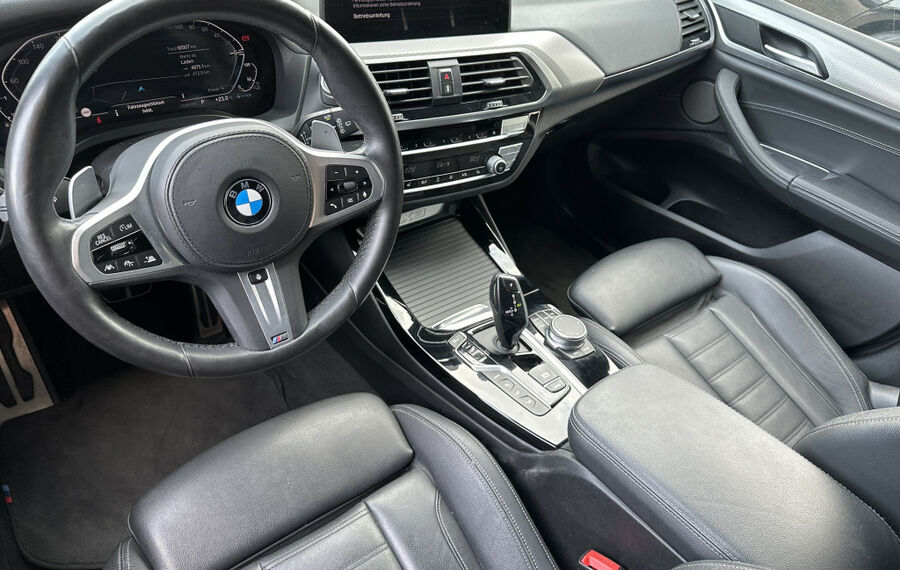 BMW X3 xDrive30e M-Sport NAV+LED+PANO+360°+20ZO+H&K