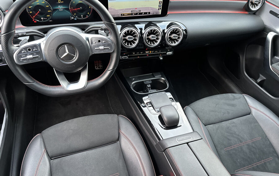 Mercedes-Benz A 200d AMG-Line NAV+LED+WIDESCREEN+KAMERA+1HD  