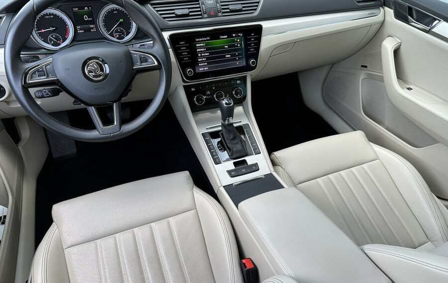 Skoda Superb Combi 2.0 TDI DSG L&K NAV+LED+ACC+CARPLAY