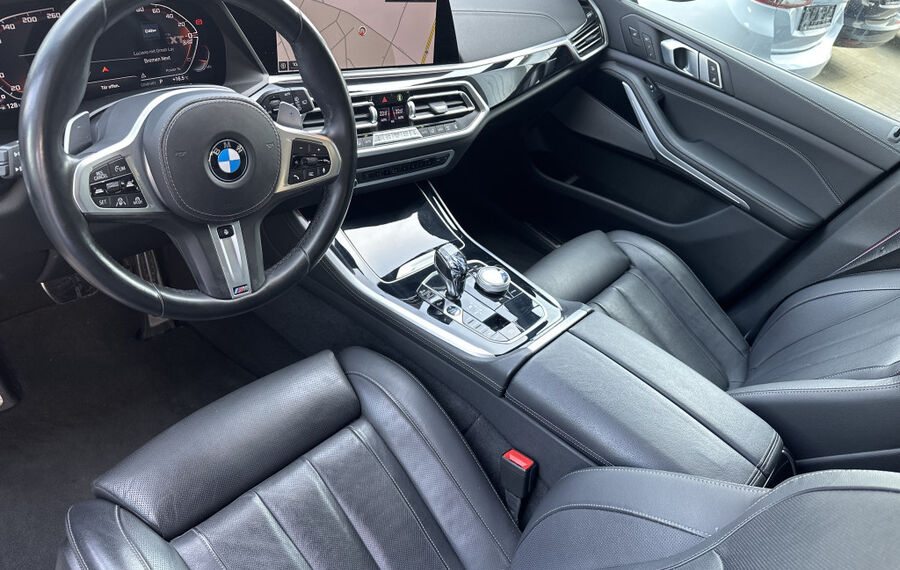 BMW X5 M50i NAV+LASER+AHK+HEAD-UP+22ZO+PANO+360GRAD