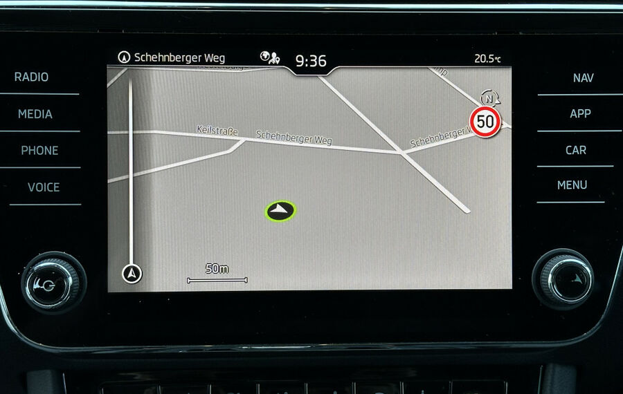 Skoda Superb Combi 2.0 TDI DSG Style NAV+LED+V-COCKPIT