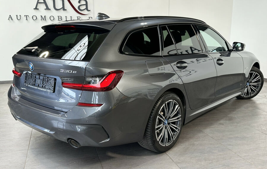 BMW 330e Touring M-Sport NAV+LASER+HEAD-UP+PANO+KAM 