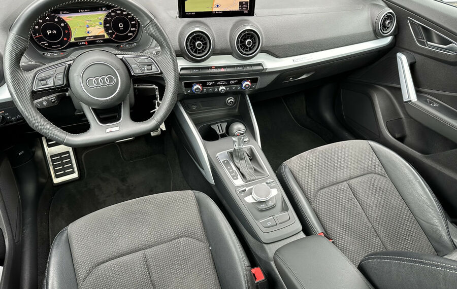 Audi Q2 40 TFSI Quattro S-Line NAV+LED+PANO+VCOCKPIT 