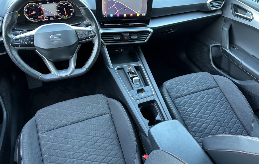 Seat Leon SpT 2.0 TDI DSG FR NAV+LED+ACC+VCOCKPIT+SHZ