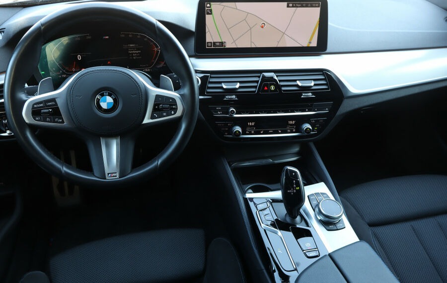 BMW 530d Touring xDrive M-Sport NAV+LASER+HEADUP+1HD