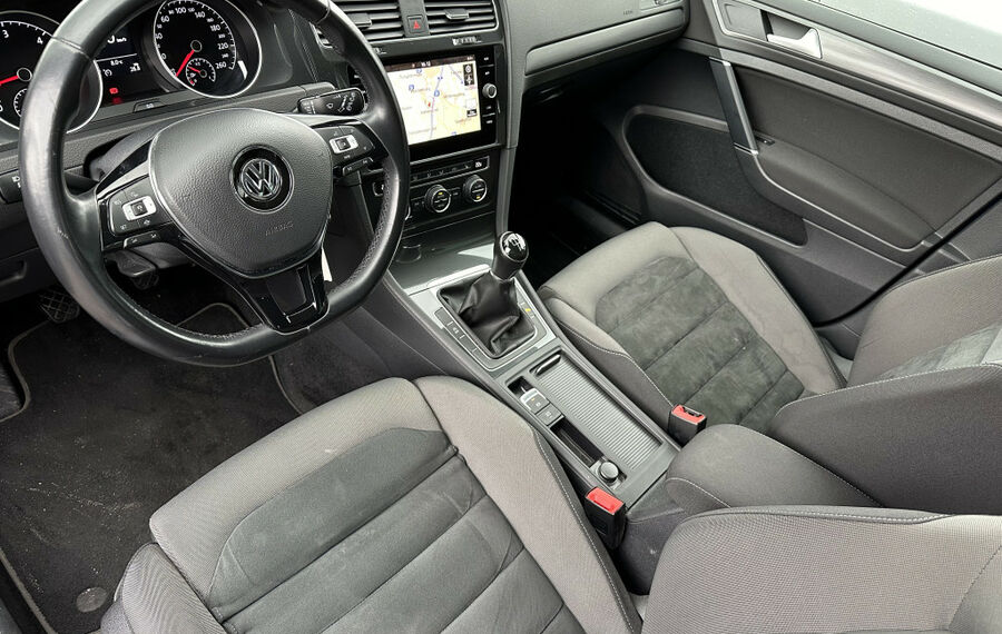 VW Golf 1.6 TDI CL NAV+LED+SHZ+APS+ACC+BLUETOOTH+EU6dT 