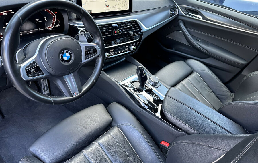 BMW 540i Touring xDrive M-Sport NAV+LED+KAMERA+19ZO