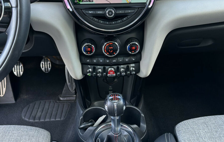 MINI John Cooper Works NAV+LED+PANO+18ZOLL+HEADUP+ACC