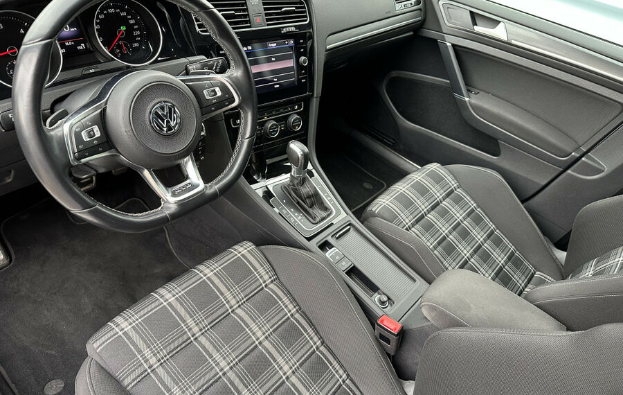 VW Golf GTD 2.0 TDI DSG NAV+LED+ACC+PANO+KAMERA+1HD