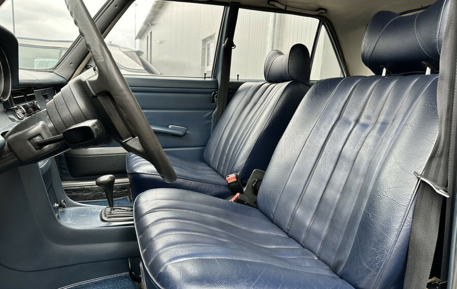 Mercedes-Benz 230 .6 W114 Automatik AHK+SCHIEBEDACH+SERVO+VOLLEDER