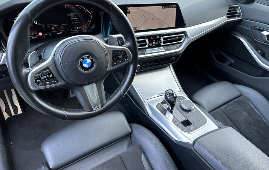 BMW 330i Touring M-Sport NAV+LED+PANO+AHK+LIVECOCKPIT