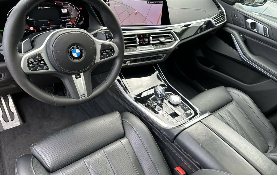 BMW X5 M50i NAV+LASER+AHK+LUFTFAHRWERK+PANO+HEAD-UP