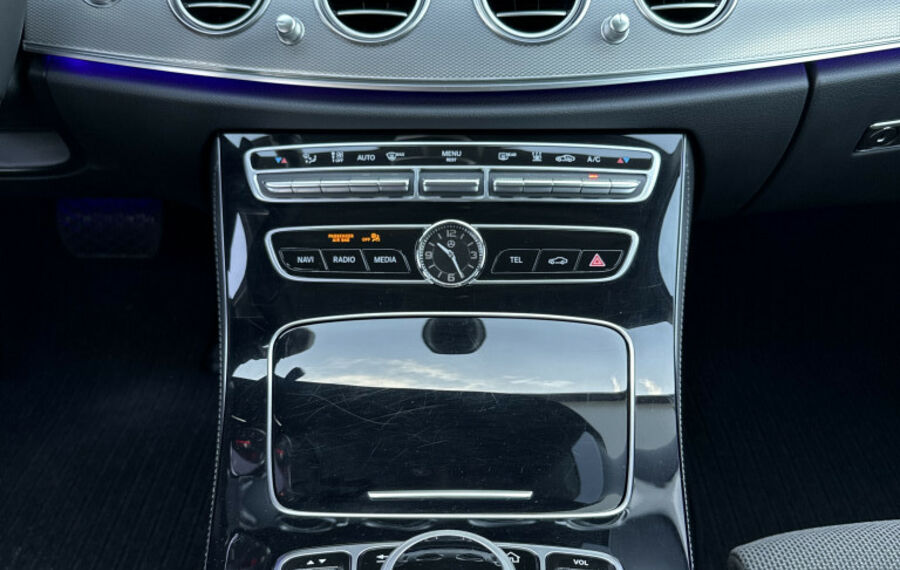 Mercedes-Benz E 300 de 9G Avantgarde NAV+LED+KAMERA+SHZ+18ZO