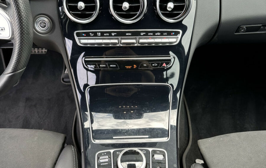 Mercedes-Benz C 220 d T 4Matic AMG-Line NAV+LED+AHK+DISTRONIC