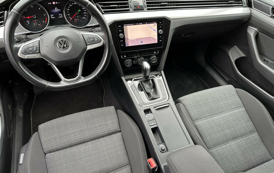 VW Passat Variant 2.0 TDI DSG Business NAV+LED+AHK