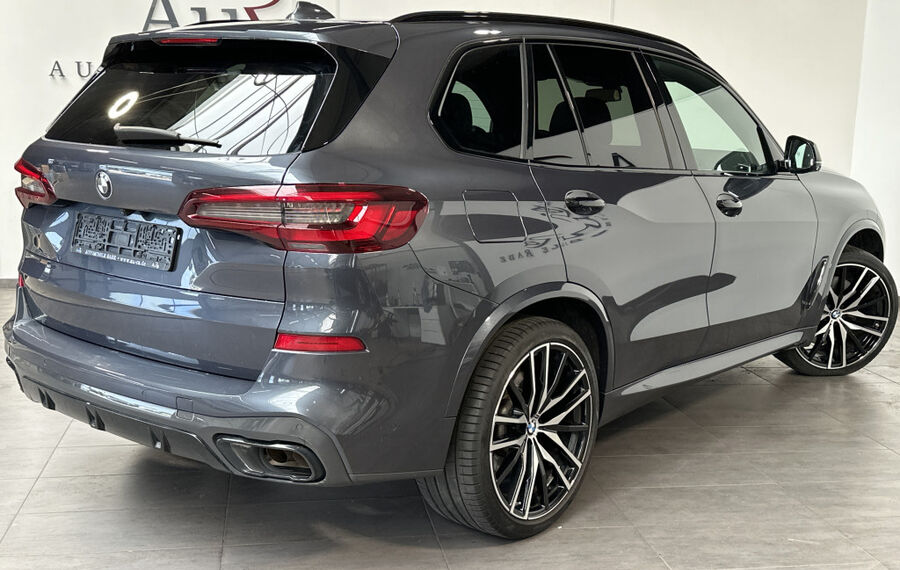 BMW X5 M50i NAV+LASER+AHK+HEAD-UP+22ZO+PANO+360GRAD