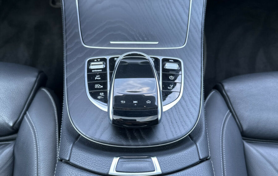 Mercedes-Benz E 300 de T Sport-Style NAV+LED+PANO+DISTRONIC+PP