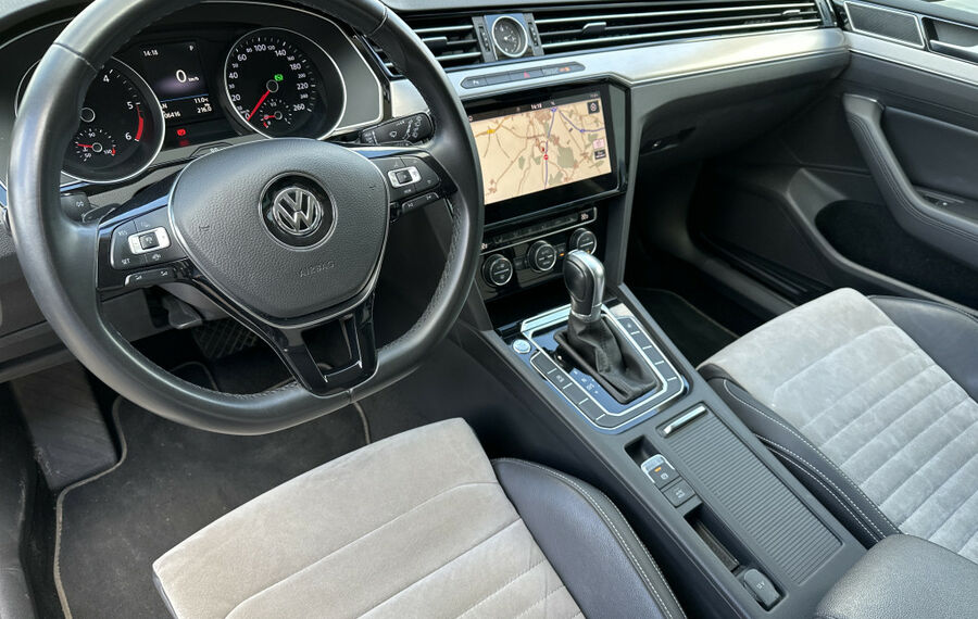 VW Passat Variant 2.0 TDI DSG Highline NAV+LED+AHK