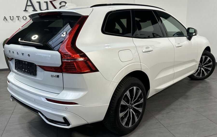 Volvo XC60 B4 AWD Plus Dark NAV+LED+PANO+H&K+AHK+KAM