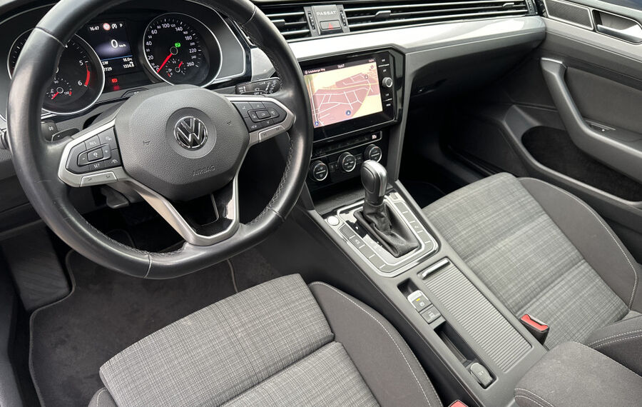 VW Passat Variant 2.0 TDI DSG Business NAV+LED+KAM