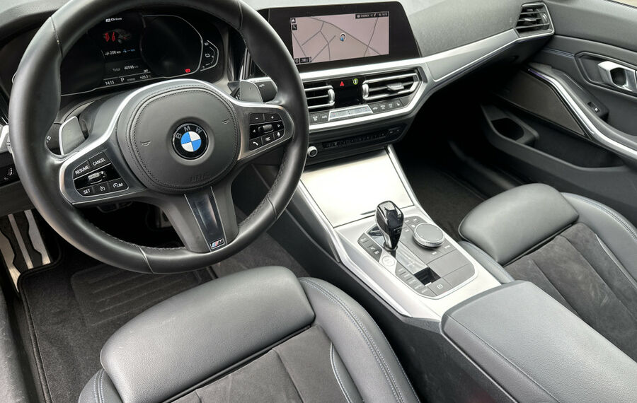 BMW 330e M-Sport NAV+LASER+HEAD-UP+19ZOLL+H&K+DAB+PP