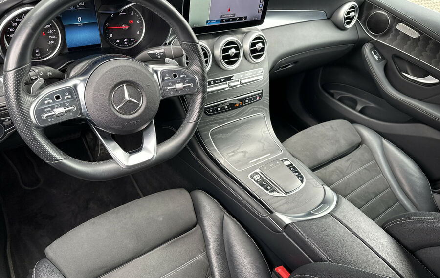 Mercedes-Benz GLC 200d 4Matic AMG-Line NAV+LED+19ZOLL+CARPLAY